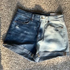 Mom shorts, two tone.